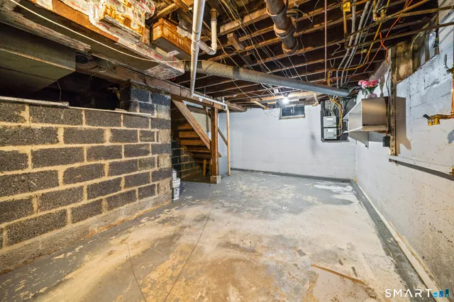 $2,000 | 8 New Hampshire Drive, New Britain, CT 06052