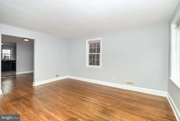 $2,500 | 218 Maryland Avenue, Towson, MD 21286