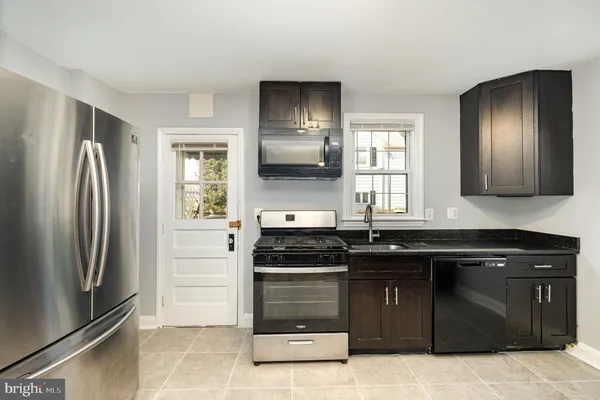 $2,500 | 218 Maryland Avenue, Towson, MD 21286