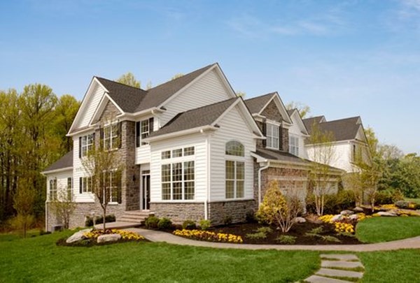 11 Hummingbird Way, Unit 148 Methuen, MA 01844 - Photo 8 of 16 a view of a house with backyard