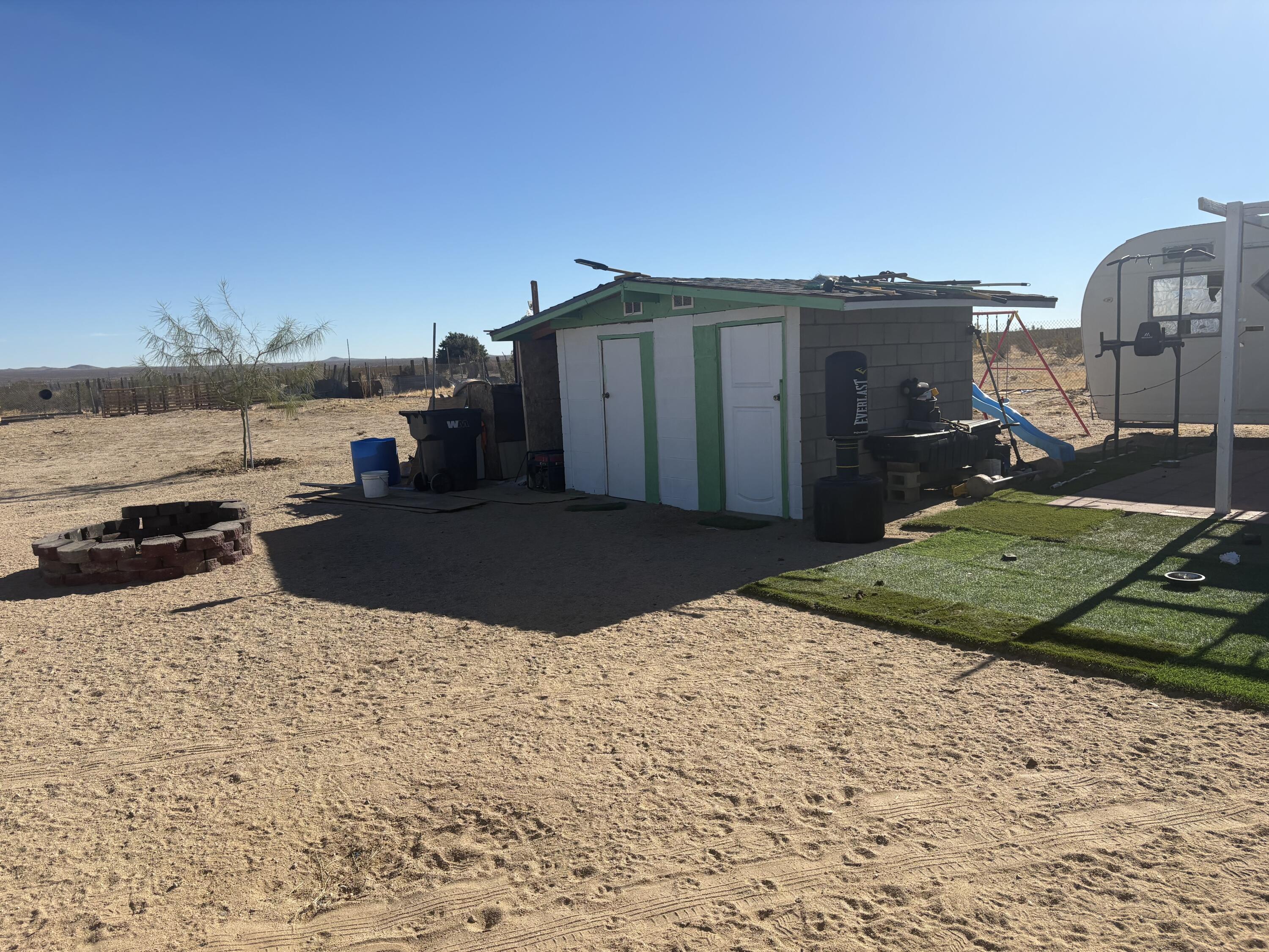 Daley Avenue Mojave, CA 93501 - Photo 2 of 6 IMG_0140