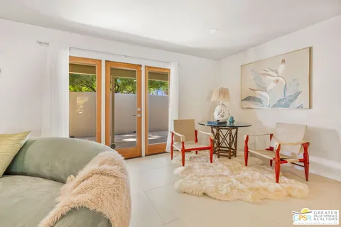 $1,279,000 | 298 North Farrell Drive, Palm Springs, CA 92262