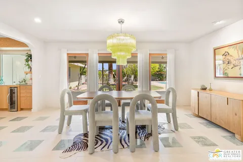 $1,279,000 | 298 North Farrell Drive, Palm Springs, CA 92262