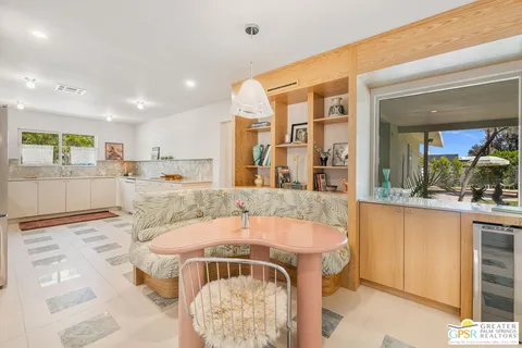 $1,279,000 | 298 North Farrell Drive, Palm Springs, CA 92262