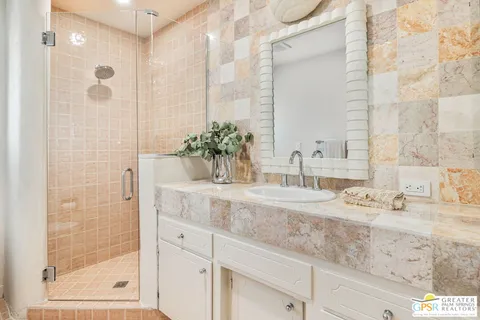 $1,279,000 | 298 North Farrell Drive, Palm Springs, CA 92262
