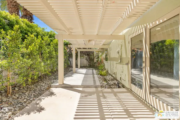 $1,279,000 | 298 North Farrell Drive, Palm Springs, CA 92262