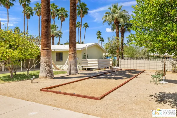 $1,279,000 | 298 North Farrell Drive, Palm Springs, CA 92262