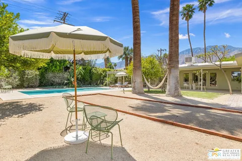$1,279,000 | 298 North Farrell Drive, Palm Springs, CA 92262