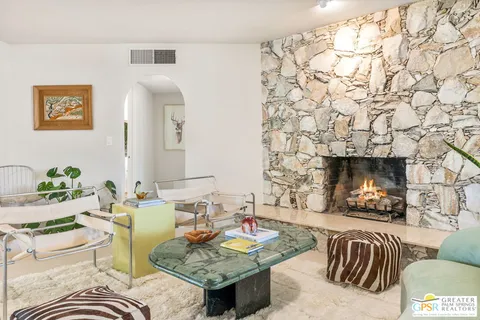 $1,279,000 | 298 North Farrell Drive, Palm Springs, CA 92262