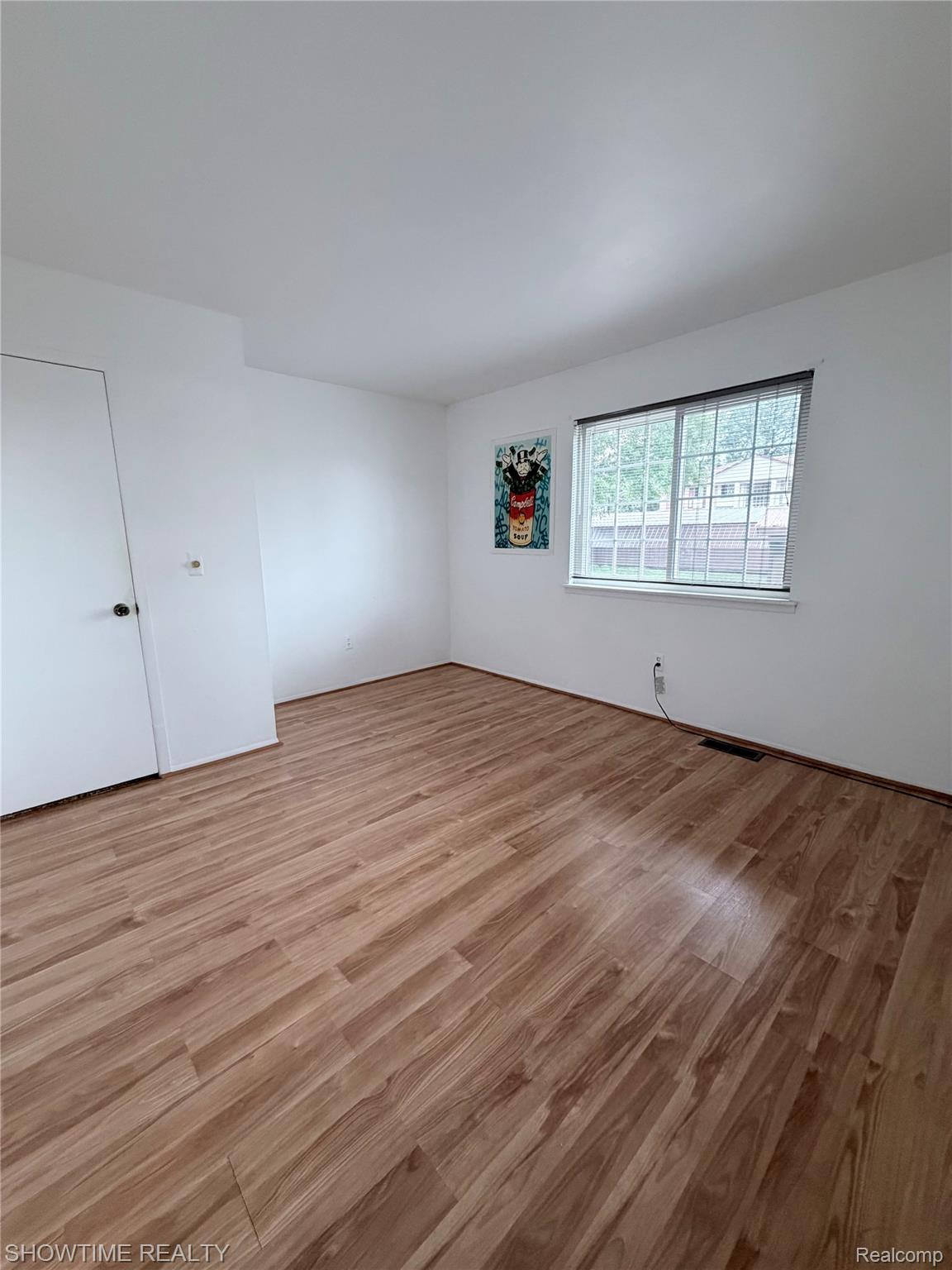 29117 Hayes Road, Unit 3 Warren, MI 48088 - Photo 10 of 14 IMG_1109.jpeg