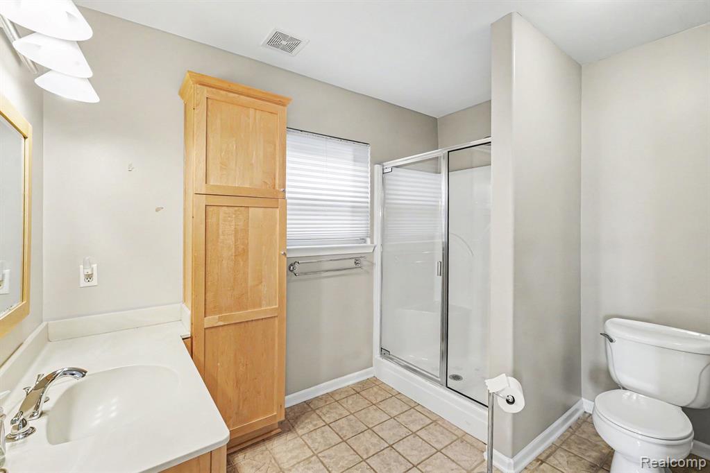 3506 Union Lake Road Commerce Township, MI 48382 - Photo 16 of 43