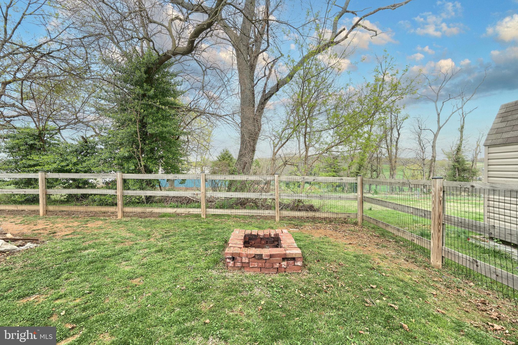 6 Monticello Avenue Spring Grove, PA 17362 - Photo 7 of 40 Firepit