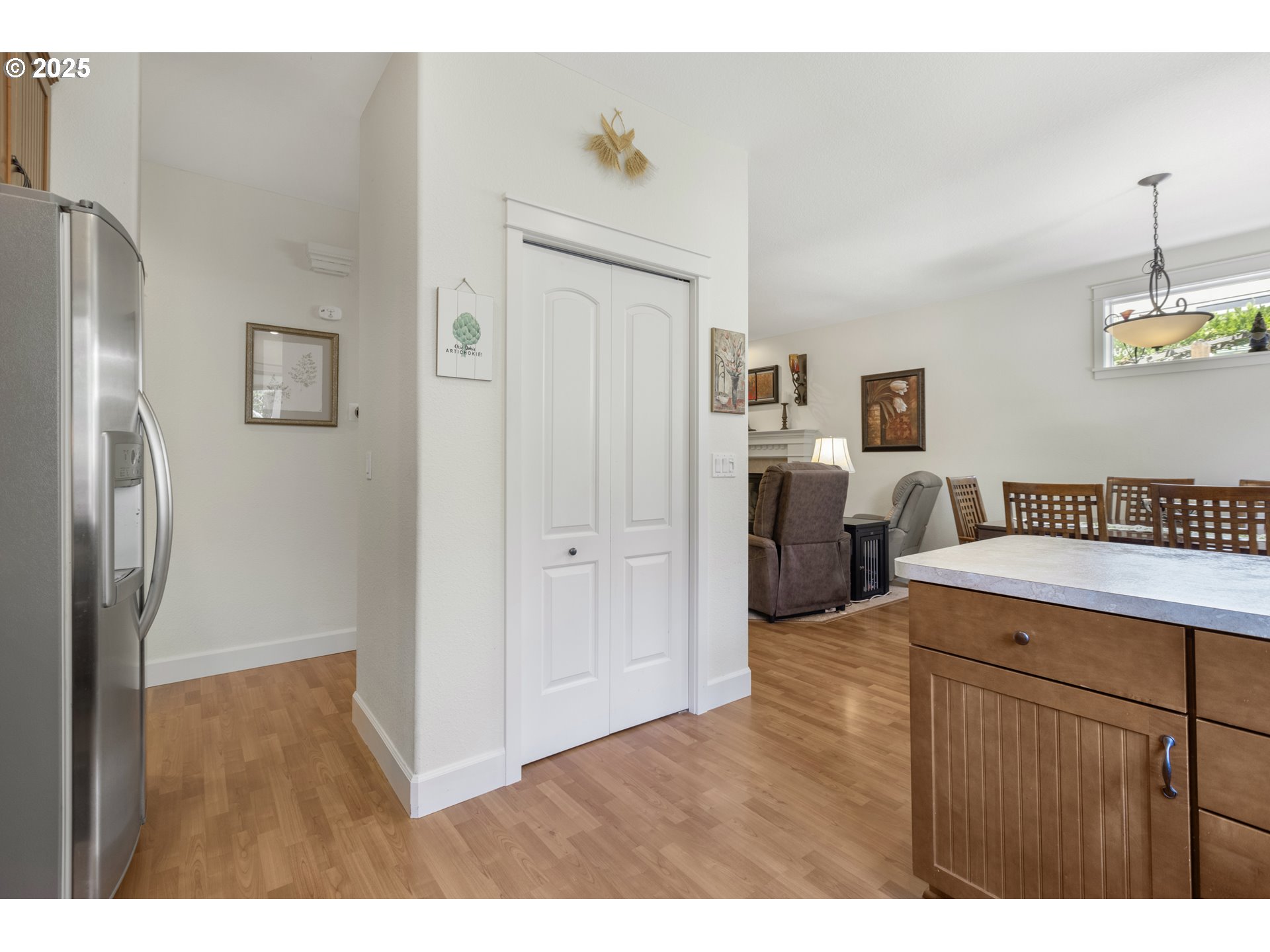 3369 Falcon Drive Springfield, OR 97477 - Photo 21 of 47 a living room with furniture and a table