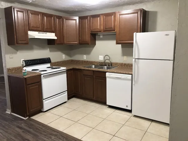 $995 | 153 Belmont Road, Unit B, Tallahassee, FL 32301