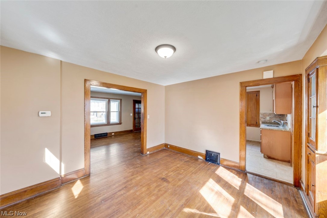 891 Selwyn Road Cleveland Heights, OH 44112 - Photo 12 of 34 Gallery Image 12