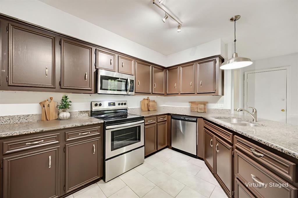 2035 Teton Place, Unit B Carrollton, TX 75006 - Photo 14 of 23