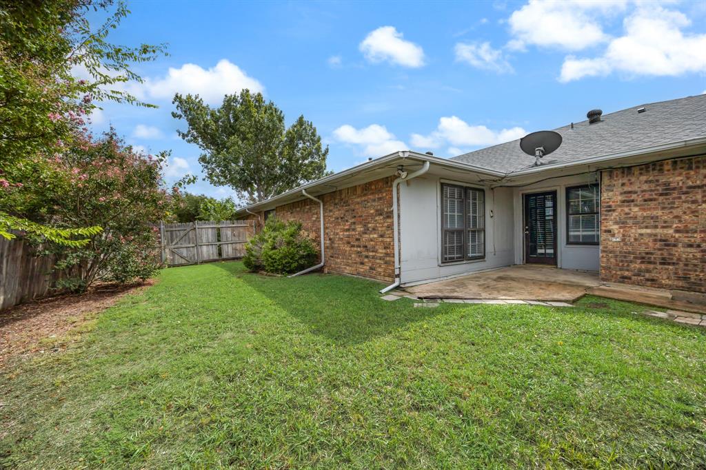 2035 Teton Place, Unit B Carrollton, TX 75006 - Photo 22 of 23