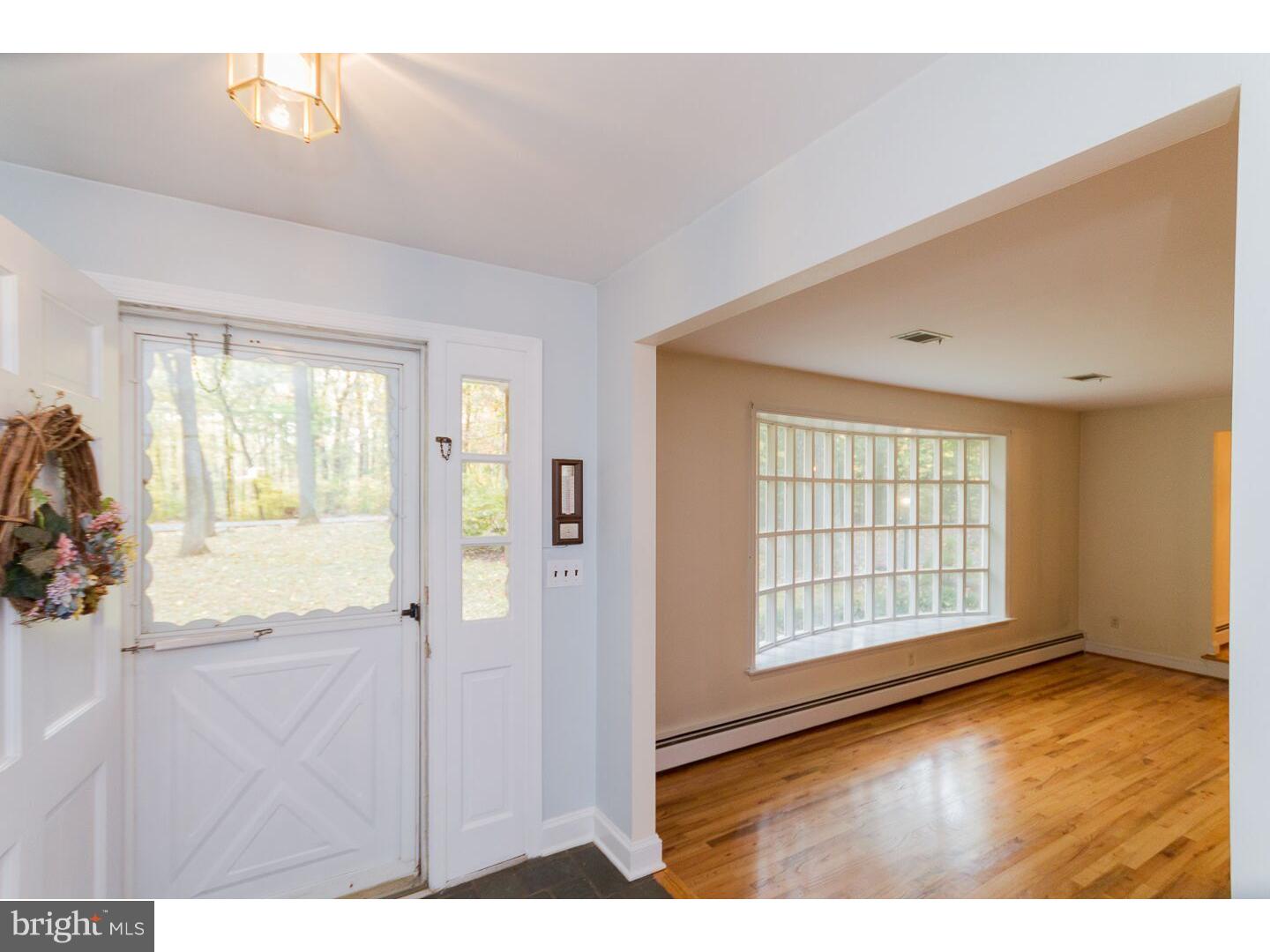 701 Henning Road Perkiomenville, PA 18074 - Photo 5 of 25 Living Room