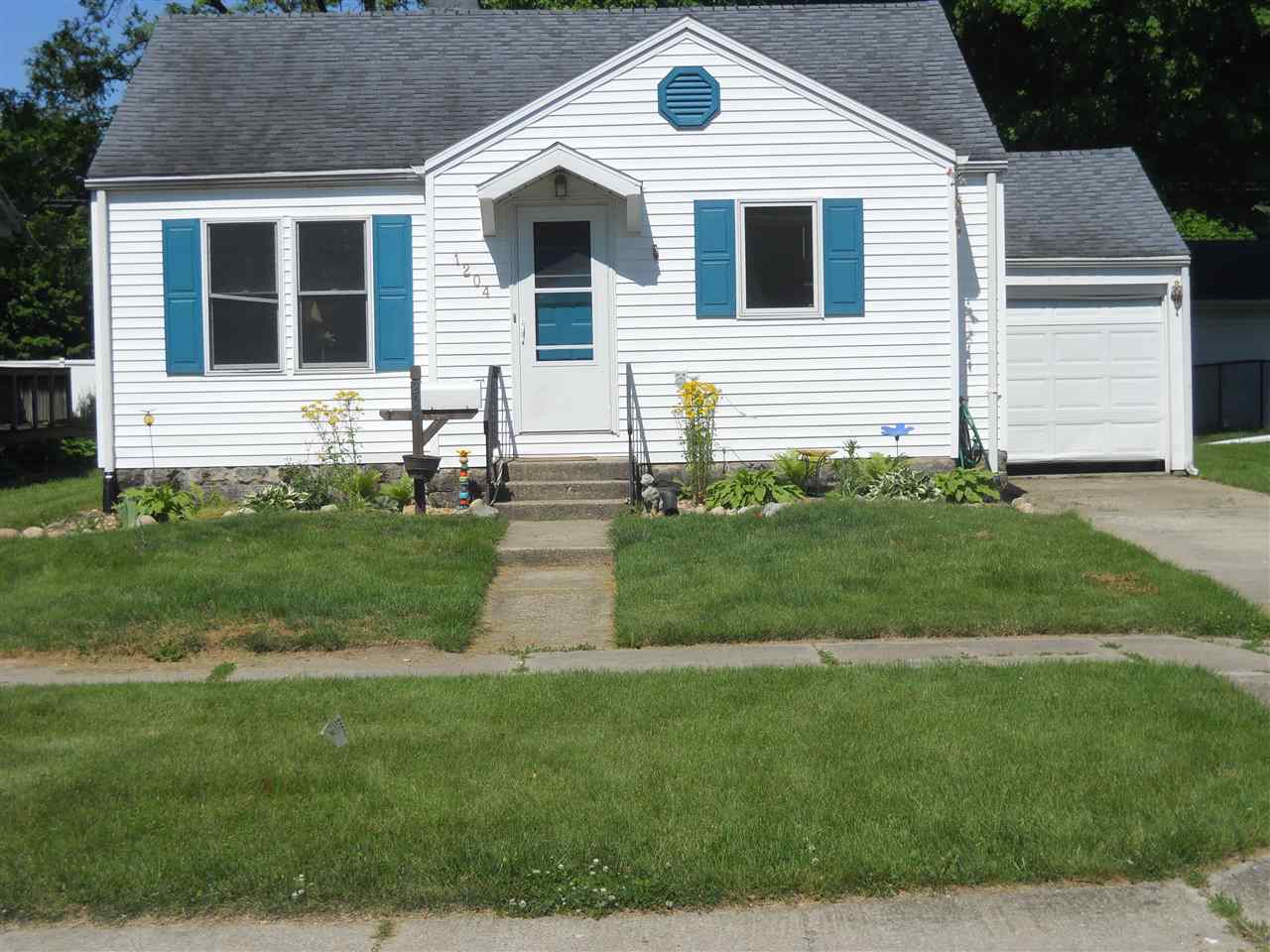 1204 Pontiac Street Rochester, IN 46975 - Photo 1 of 1