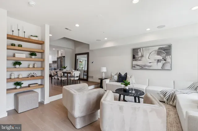 $975,000 | 612 Brenna Walk, Philadelphia, PA 19123