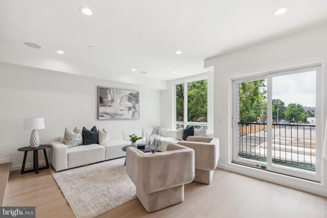 $975,000 | 612 Brenna Walk, Philadelphia, PA 19123