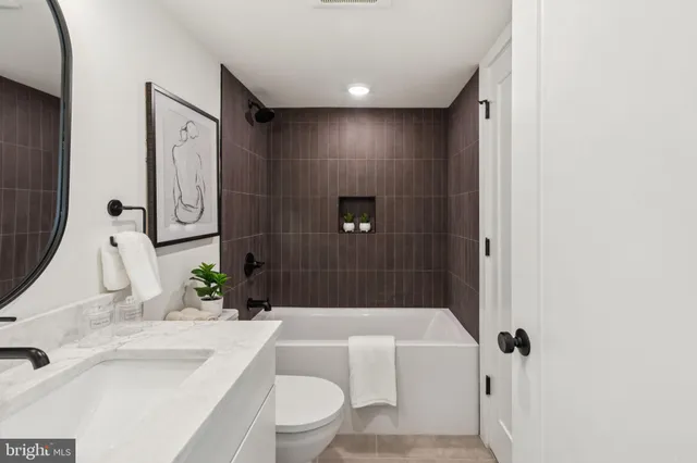 $975,000 | 612 Brenna Walk, Philadelphia, PA 19123