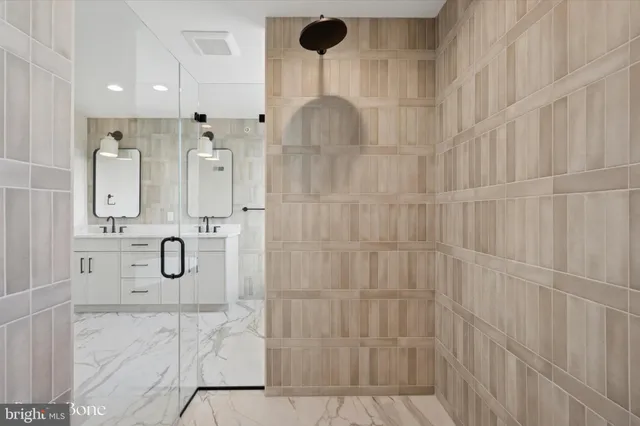 $975,000 | 612 Brenna Walk, Philadelphia, PA 19123