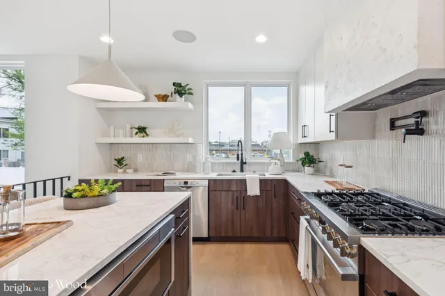 $975,000 | 612 Brenna Walk, Philadelphia, PA 19123