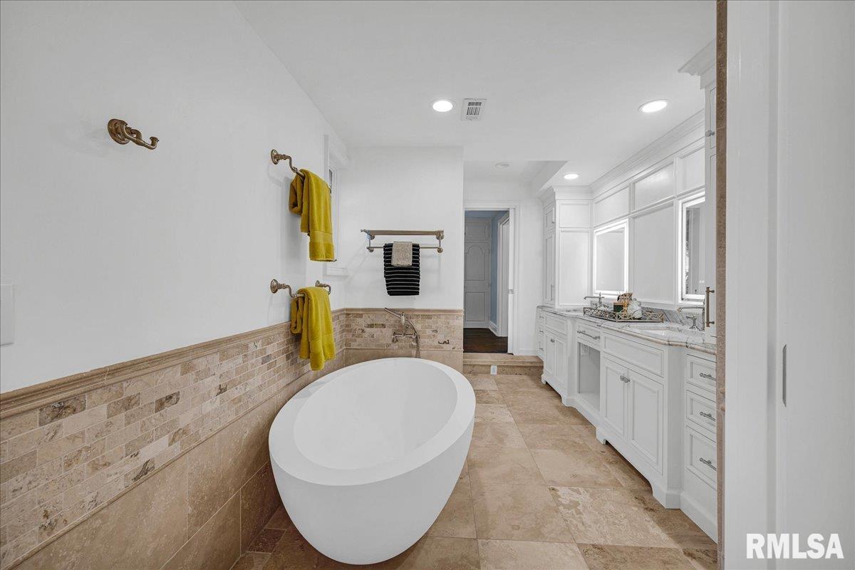 5128 North Prospect Road Peoria Heights, IL 61616 - Photo 40 of 74 Gallery Image 40