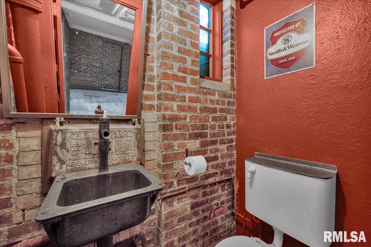 5128 North Prospect Road Peoria Heights, IL 61616 - Photo 56 of 74 Gallery Image 56