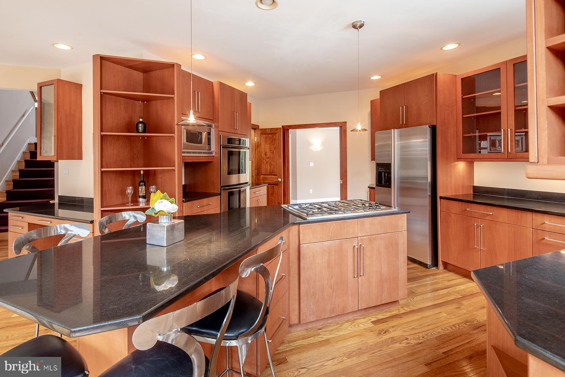 215 South Radnor Chester Road Villanova, PA 19085 - Photo 14 of 39 Thermador Cooktop