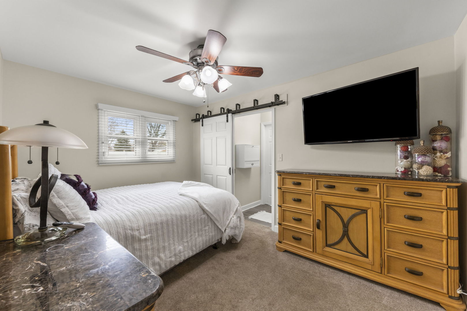 315 Apache Lane Hoffman Estates, IL 60169 - Photo 12 of 29