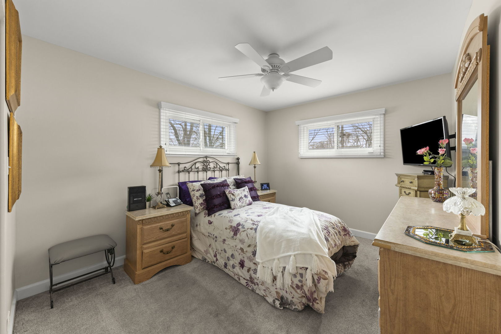 315 Apache Lane Hoffman Estates, IL 60169 - Photo 15 of 29