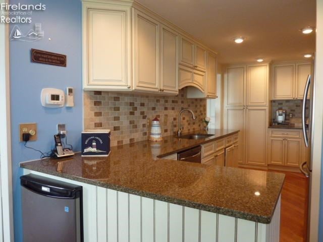 2355 East Sand Road Port Clinton, OH 43452 - Photo 6 of 10 Gallery Image 6