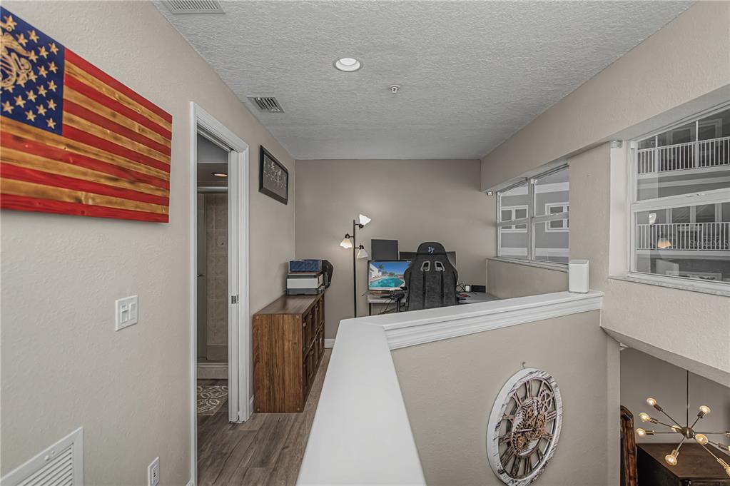 2255 North Beach Road, Unit 20 Englewood, FL 34223 - Photo 24 of 50 a view of a living room