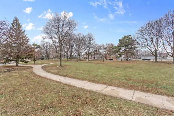 $465,000 | 1032 South Maple Avenue, Oak Park, IL 60304