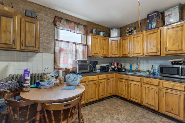 $465,000 | 1032 South Maple Avenue, Oak Park, IL 60304