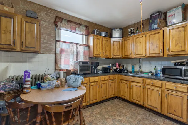 $500,000 | 1032 South Maple Avenue, Oak Park, IL 60304