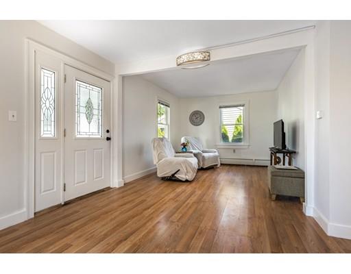 27 Riverside Street Danvers, MA 01923 - Photo 4 of 28 Gallery Image 4