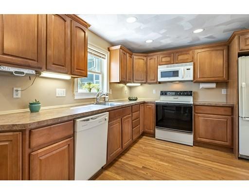 27 Riverside Street Danvers, MA 01923 - Photo 9 of 28 Gallery Image 9