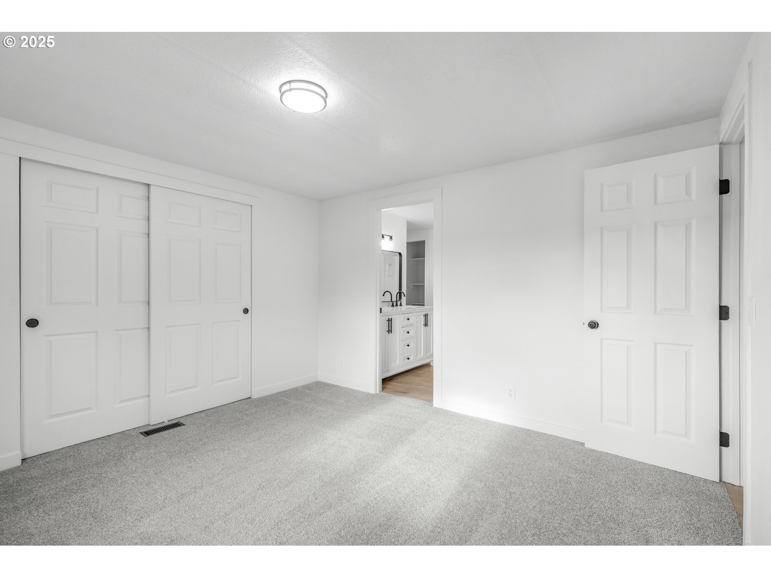 871 Liberty Bell Drive, Unit 474 Beaverton, OR 97006 - Photo 13 of 26 a view of an empty room