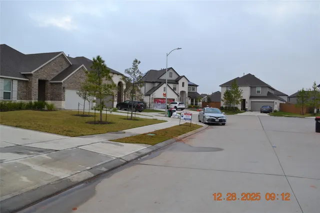 $2,300 | 1613 Sunbend Lane, Katy, TX 77493