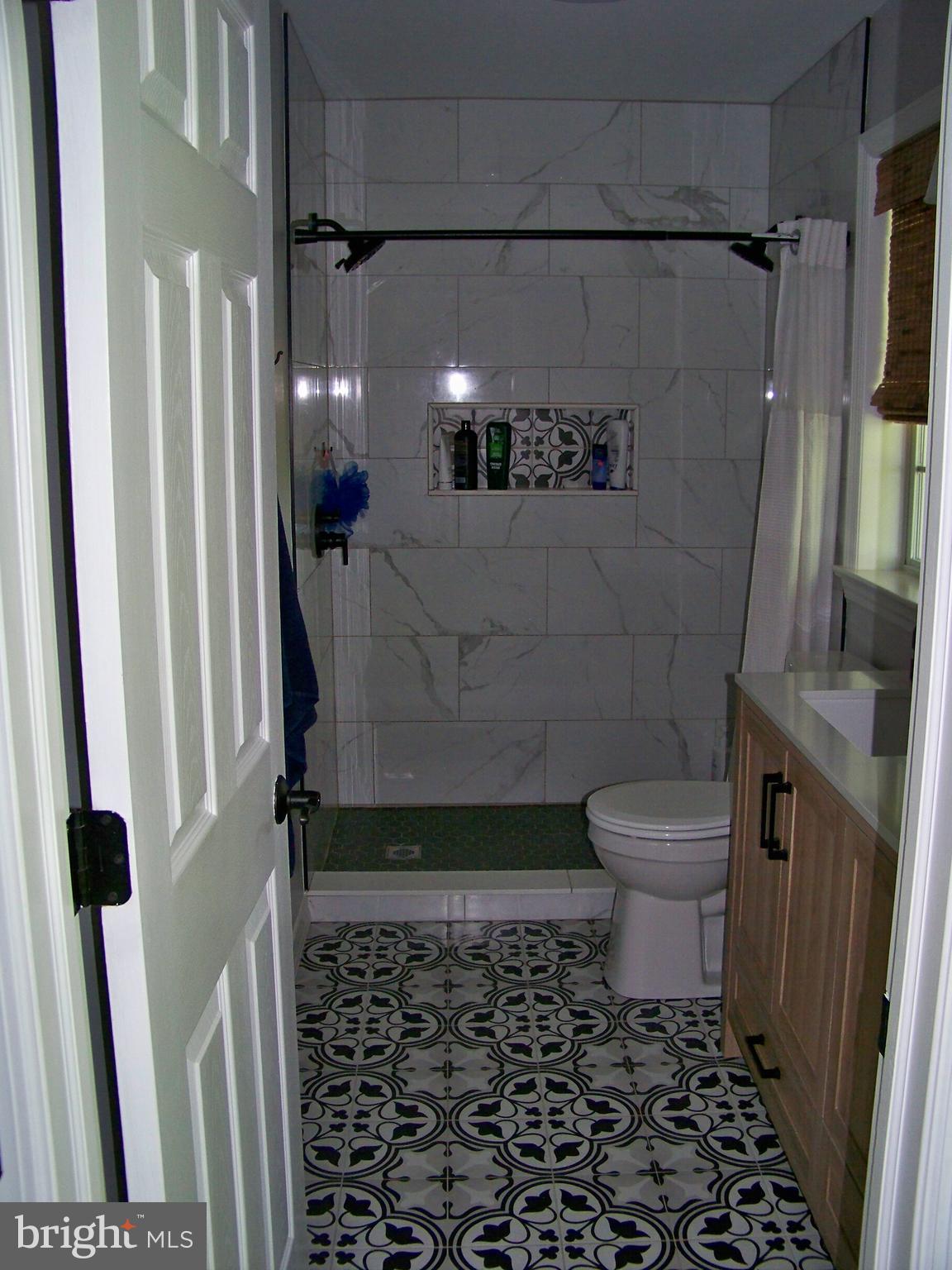 270 Little Britain Road Nottingham, PA 19362 - Photo 21 of 25 Primary Bath