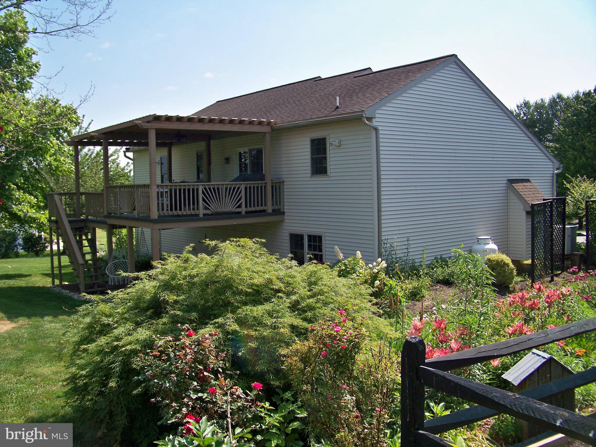 270 Little Britain Road Nottingham, PA 19362 - Photo 5 of 25 Rear Covered Deck