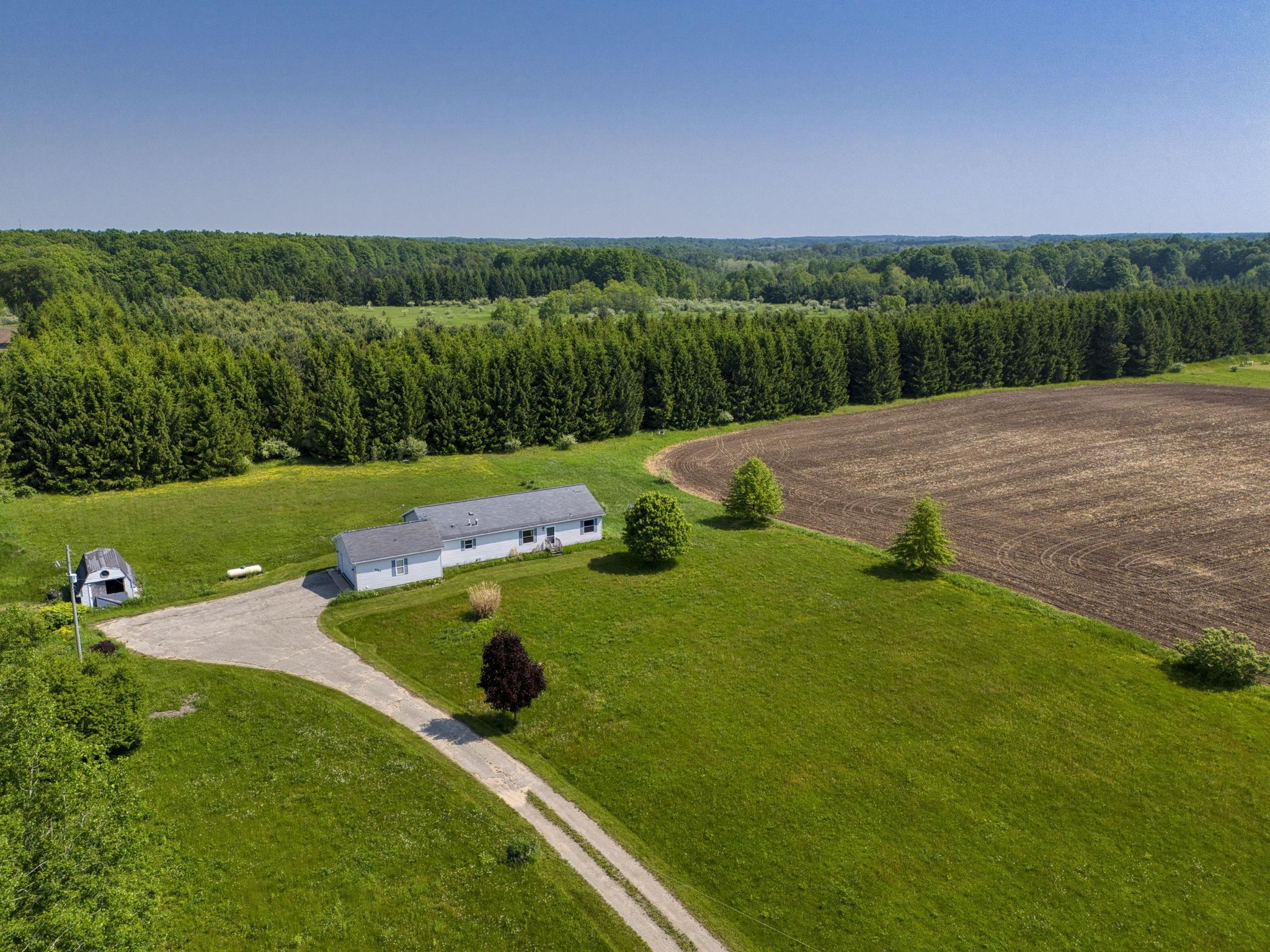 8484 Zue Road Buckley, MI 49620 - Photo 1 of 43