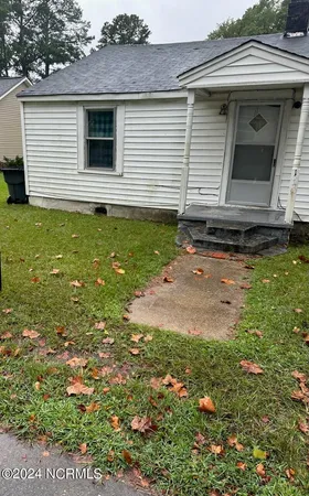 $130,000 | 110 Grady Street, Four Oaks, NC 27524