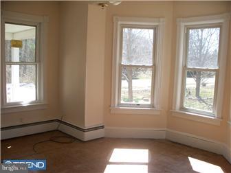 200 Edgebrook Road Robbinsville, NJ 08691 - Photo 4 of 9 Living Room