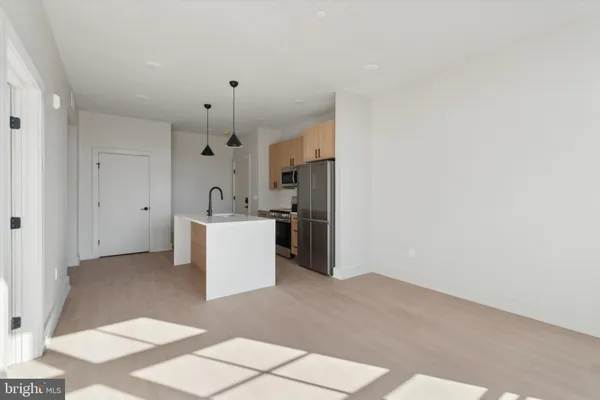 $1,635 | 5521 Wayne Avenue, Unit 306, Philadelphia, PA 19144