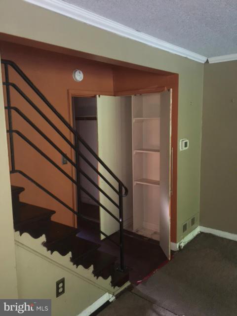 4032 Westchester Road Baltimore, MD 21216 - Photo 11 of 26 Living Room