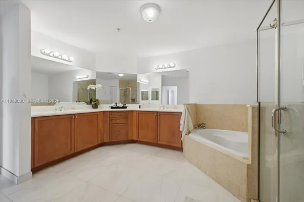 $4,400 | 8390 Southwest 72nd Avenue, Unit 106, Miami, FL 33143